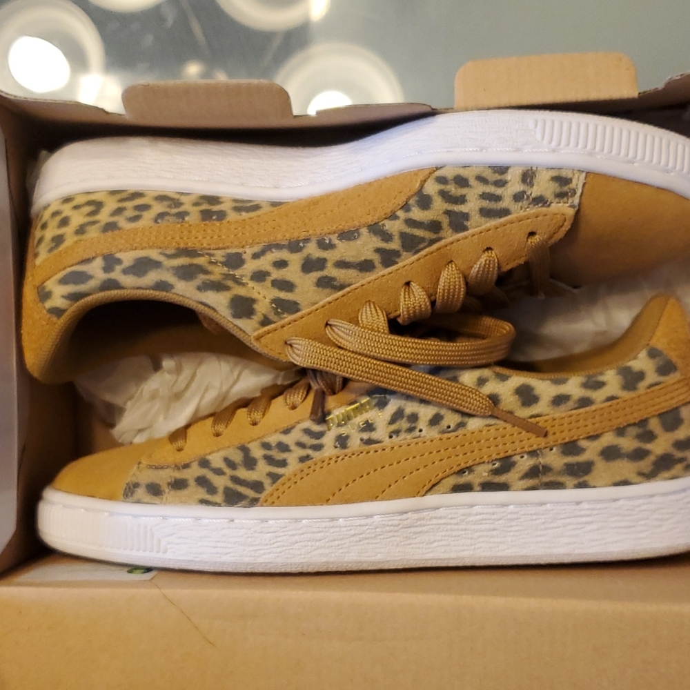 Animal Print Pumas